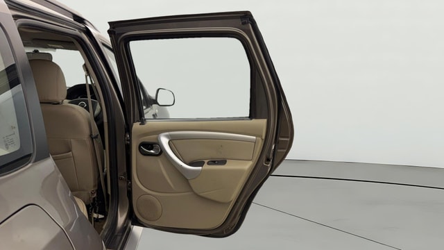 View Nissan Terrano Image 7 Used Nissan Terrano Image 7