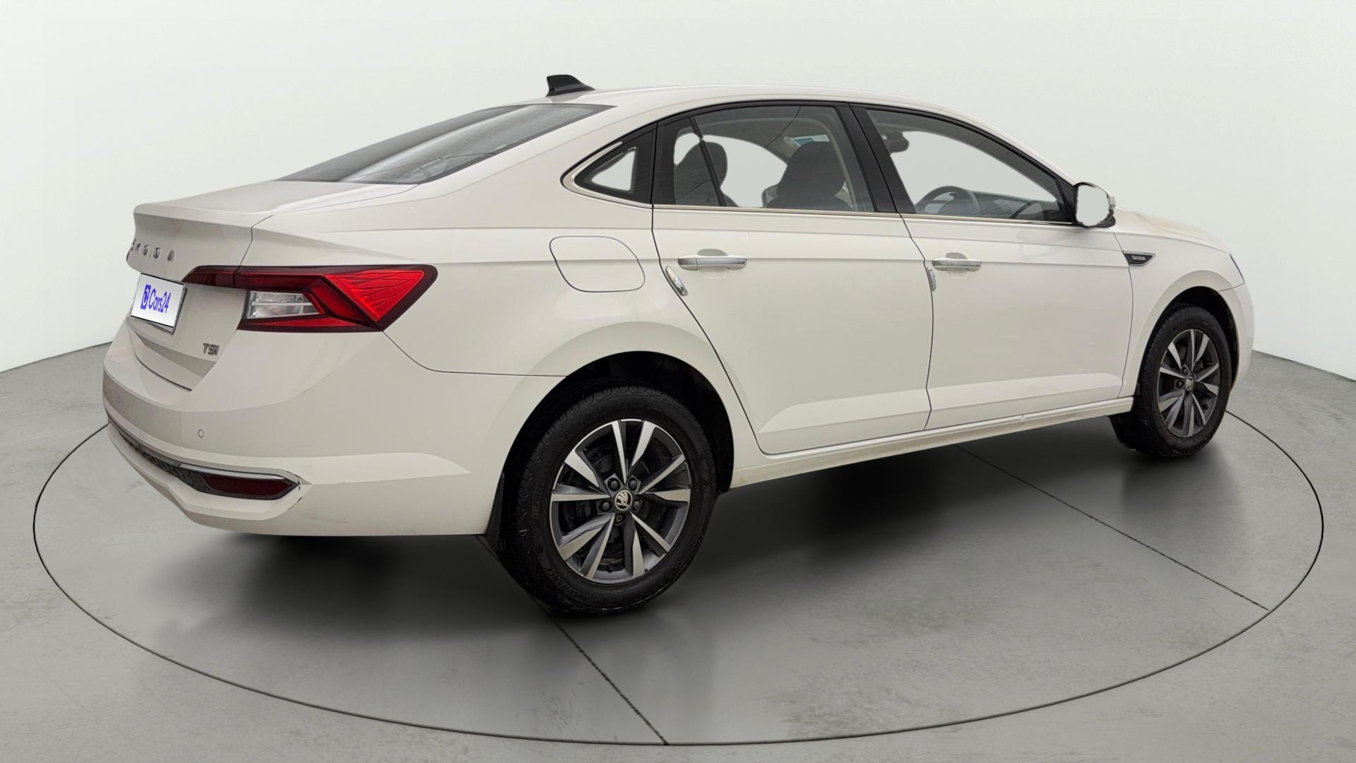 View 2024 Skoda Slavia Style 1.5 TSI DSG Image 46 Used 2024 Skoda Slavia Style 1.5 TSI DSG Image 46
