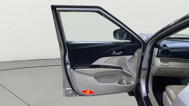 View Mahindra XUV300 Image 40 Used Mahindra XUV300 Image 40
