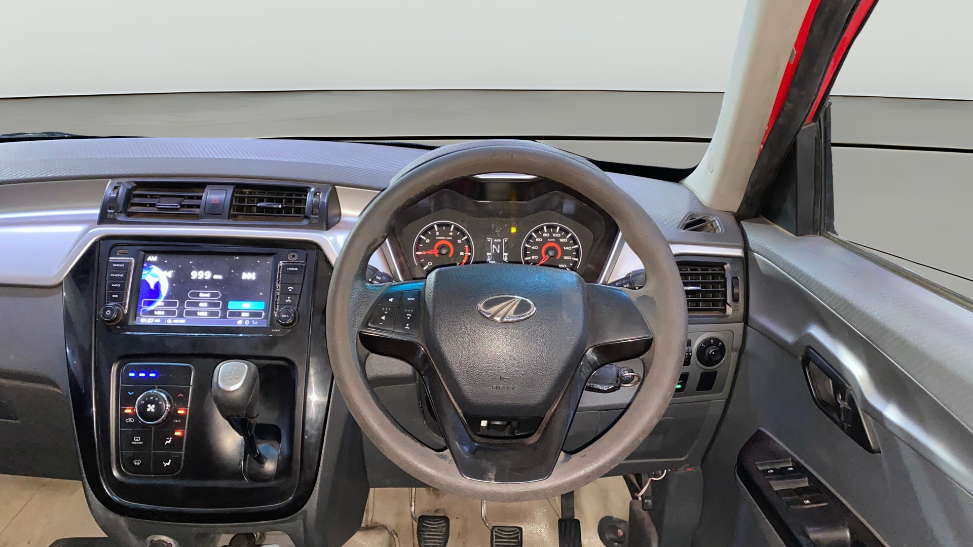 View 2020 Mahindra KUV100 K2 Petrol BS IV Image 20 Used 2020 Mahindra KUV100 K2 Petrol BS IV Image 20