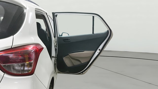 View Hyundai Grand i10 Image 8 Used Hyundai Grand i10 Image 8