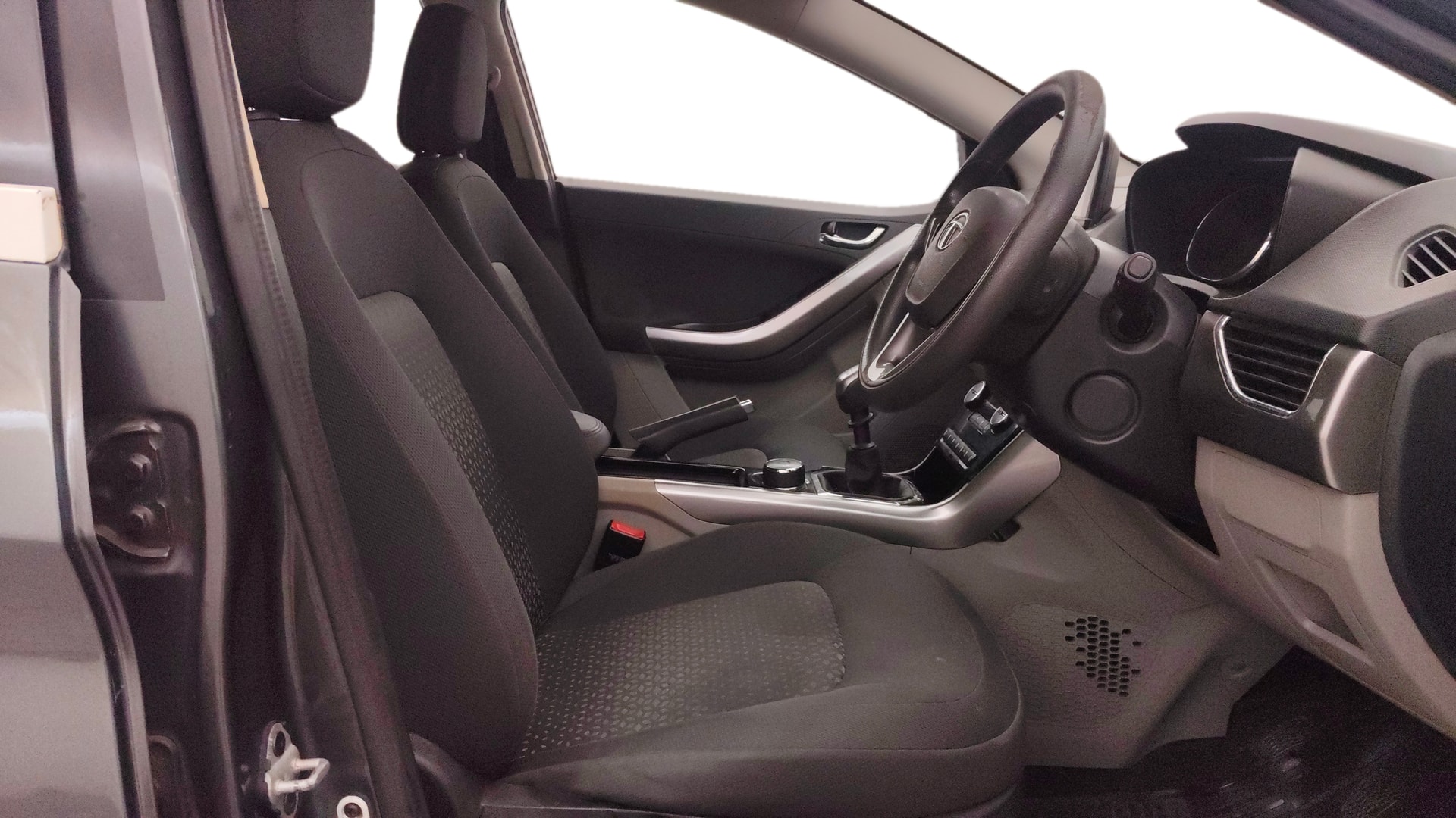 View 2017 Tata Nexon Revotron XE Image 26 Used 2017 Tata Nexon Revotron XE Image 26