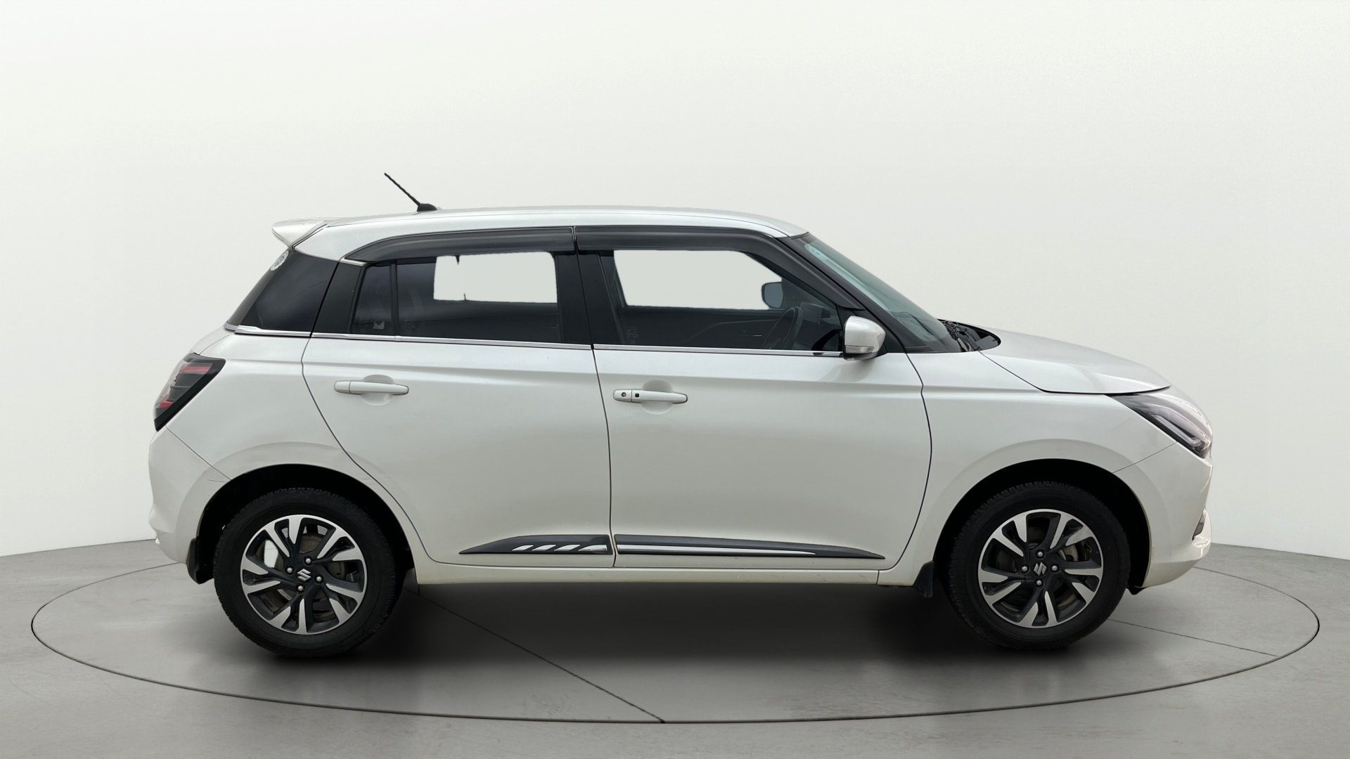 View 2024 Maruti Suzuki 1000 Base Variant Image 8 Used 2024 Maruti Suzuki 1000 Base Variant Image 8