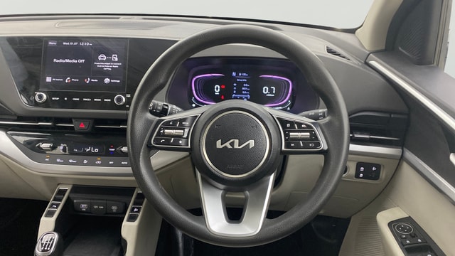 View Kia Carens Image 14 Used Kia Carens Image 14