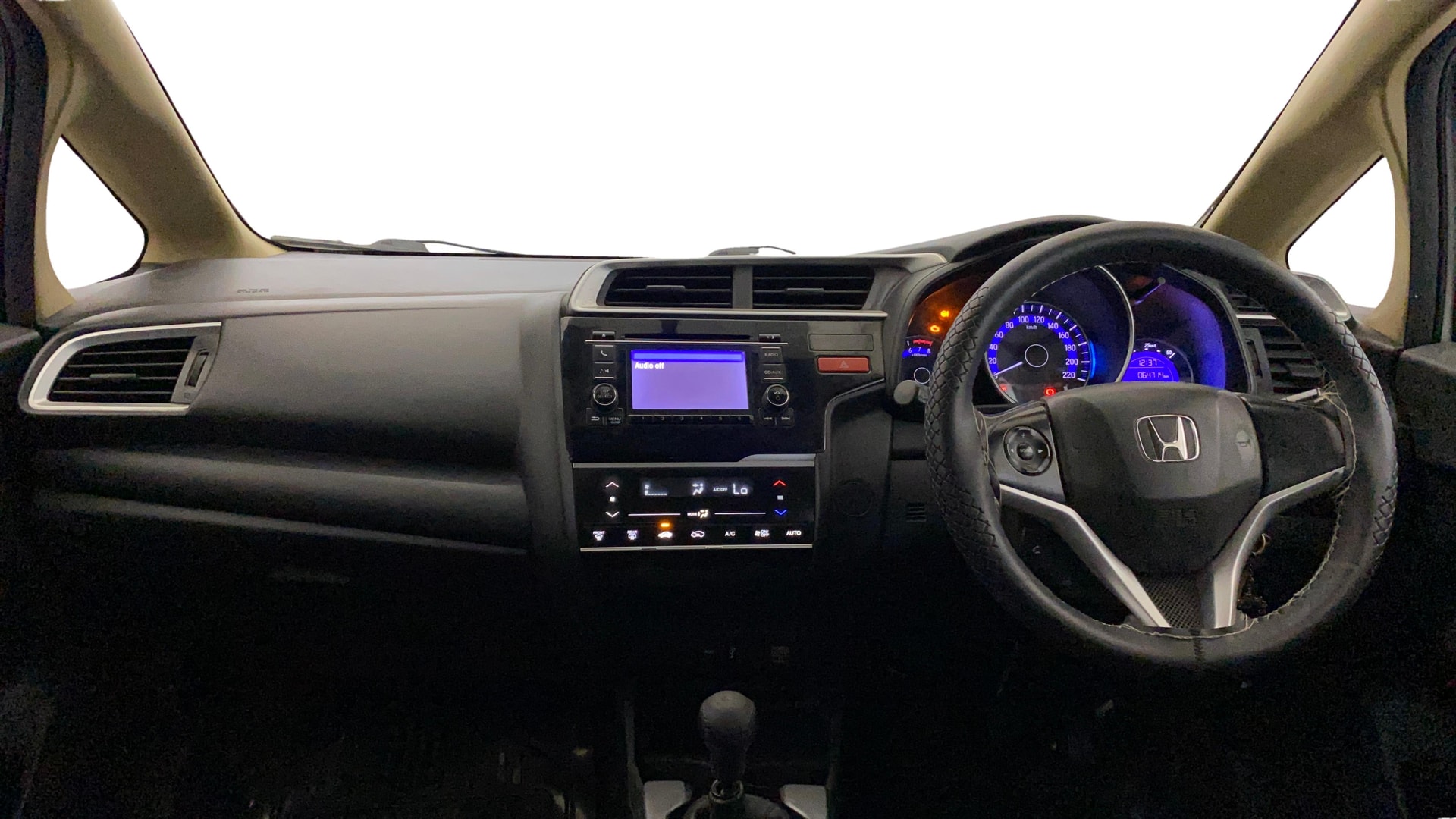 View 2015 Honda Jazz E MT Diesel Image 30 Used 2015 Honda Jazz E MT Diesel Image 30