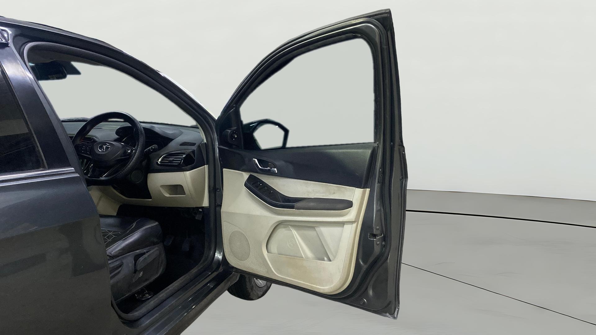 View 2023 Tata Tigor XE Diesel Image 45 Used 2023 Tata Tigor XE Diesel Image 45