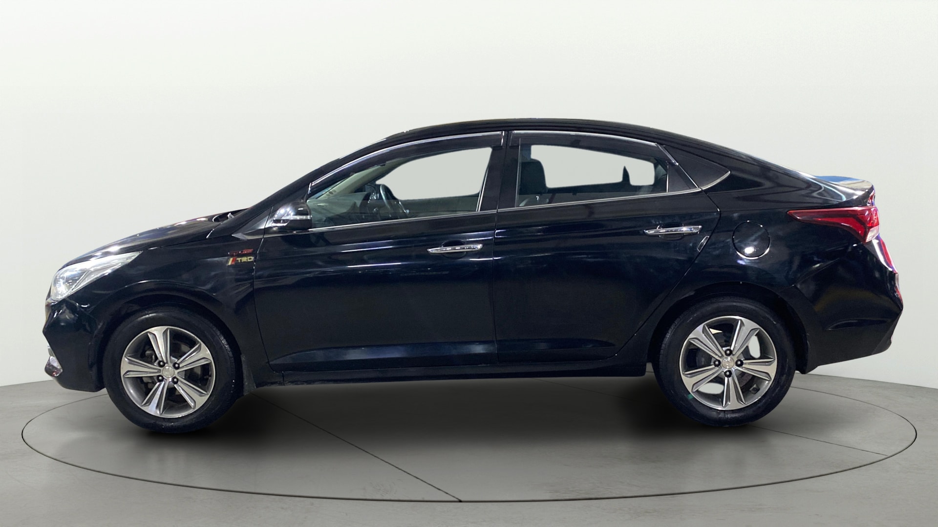 View 2018 Hyundai Verna 1.6 VTVT SX (O) Image 26 Used 2018 Hyundai Verna 1.6 VTVT SX (O) Image 26