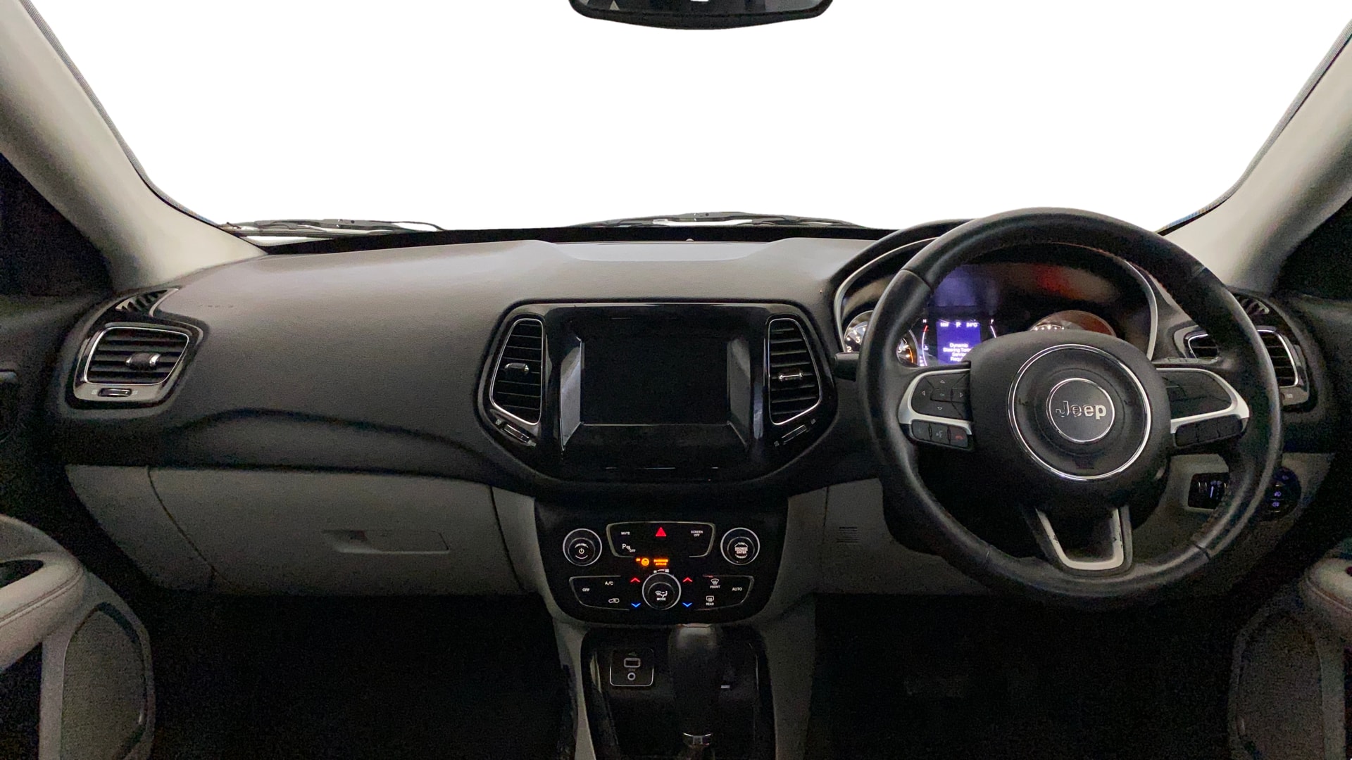 View 2017 Jeep Compass Limited (O)1.4 Multi AIR Petrol DDCT AT BS IV Image 15 Used 2017 Jeep Compass Limited (O)1.4 Multi AIR Petrol DDCT AT BS IV Image 15