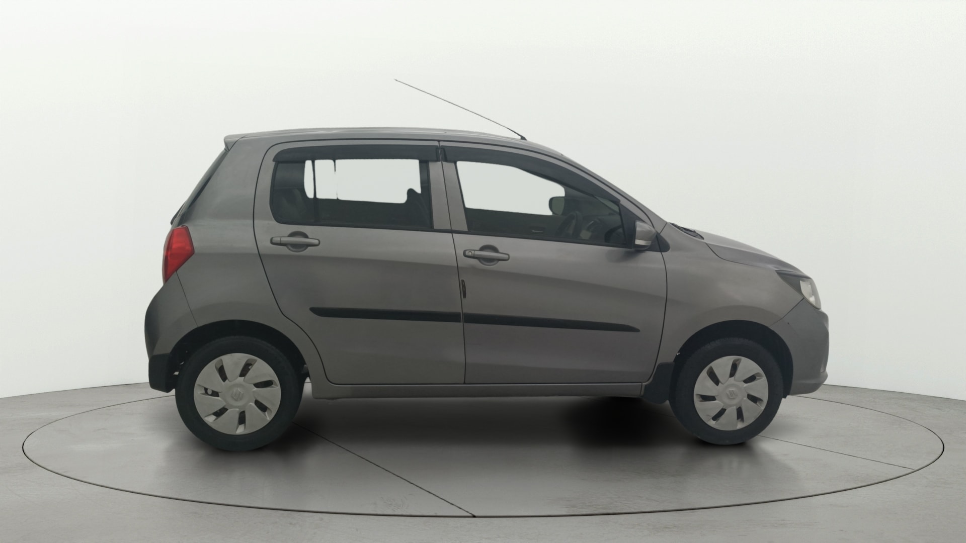 View 2018 Maruti Suzuki 1000 Base Variant Image 27 Used 2018 Maruti Suzuki 1000 Base Variant Image 27