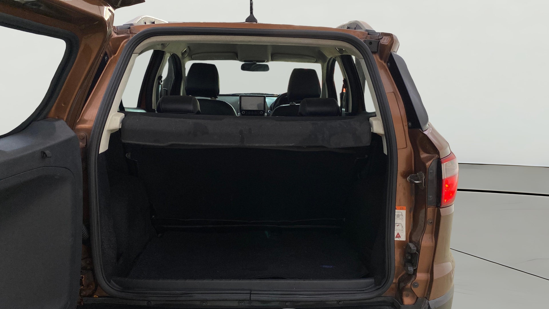 View 2019 Ford EcoSport 1.5 TDCi Diesel Ambiente BS IV Image 38 Used 2019 Ford EcoSport 1.5 TDCi Diesel Ambiente BS IV Image 38