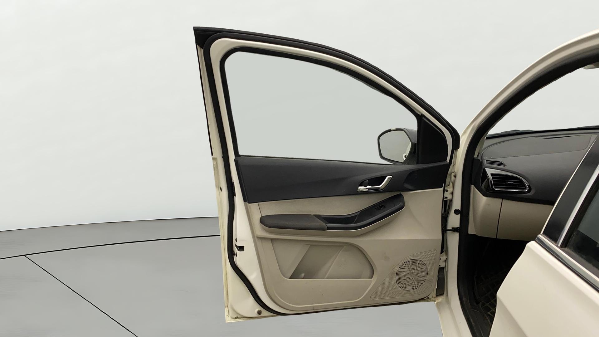 View 2025 Tata Tigor XE Diesel Image 32 Used 2025 Tata Tigor XE Diesel Image 32