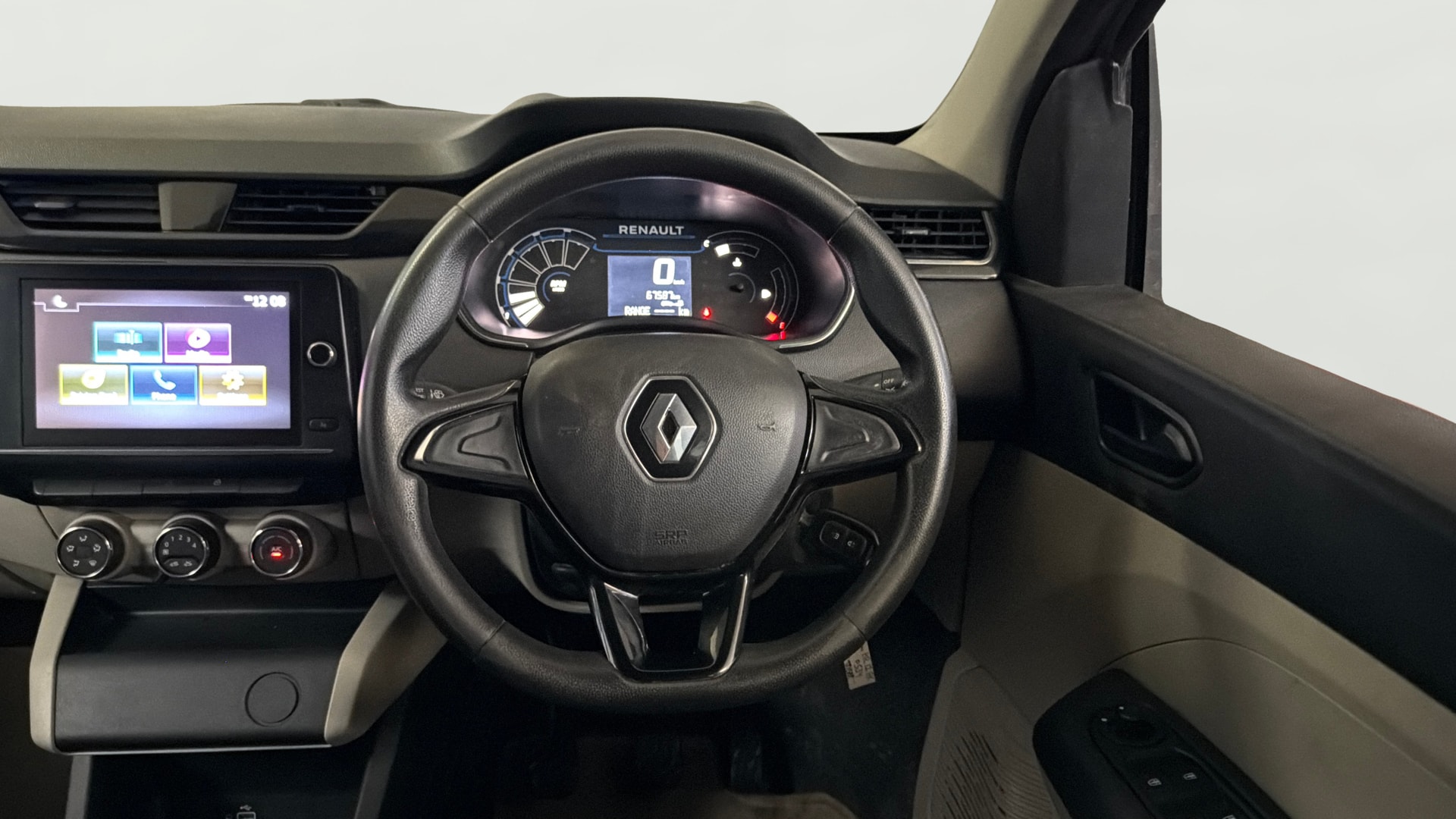 View 2019 Renault Triber RXT Image 21 Used 2019 Renault Triber RXT Image 21