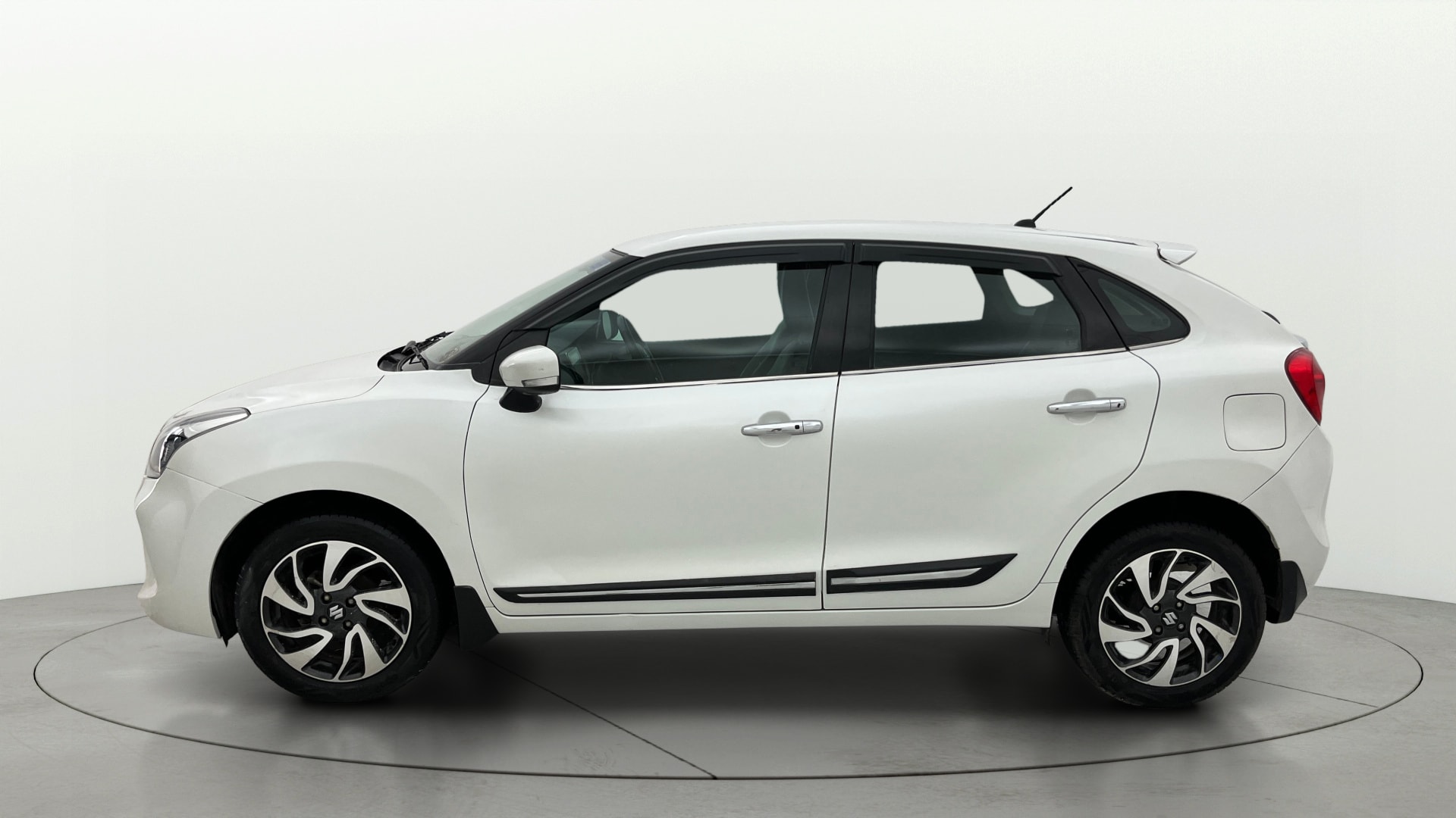 View 2021 Maruti Suzuki 1000 Base Variant Image 5 Used 2021 Maruti Suzuki 1000 Base Variant Image 5