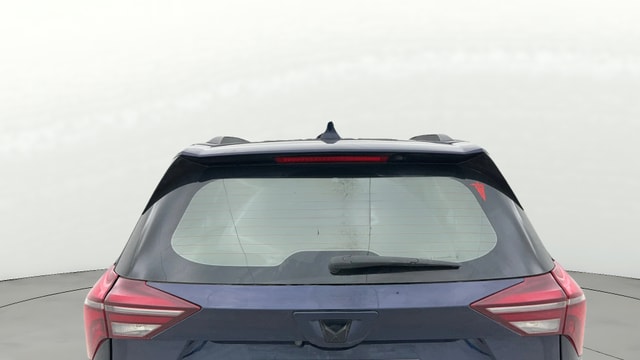View Mahindra XUV700 Image 4 Used Mahindra XUV700 Image 4