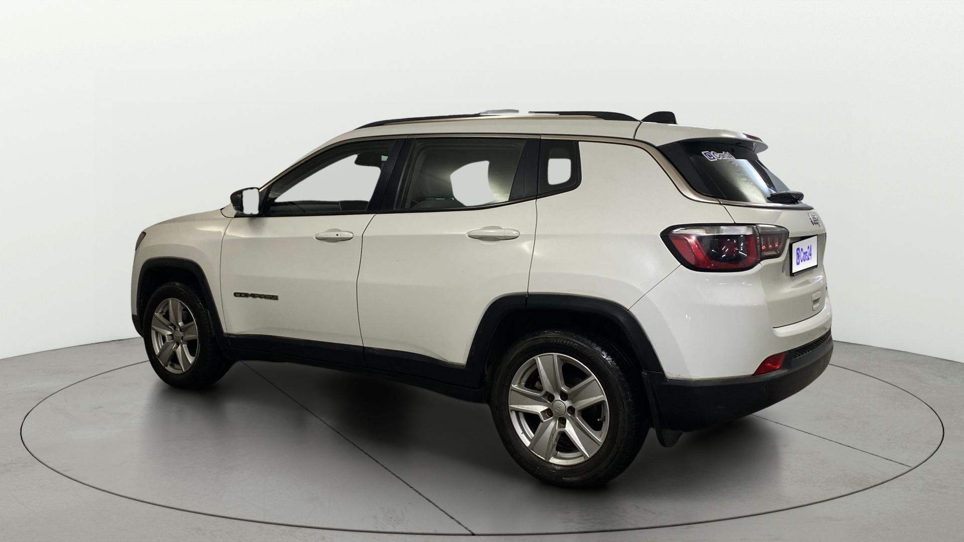 View 2021 Jeep Compass Longitude (O) 2.0 Diesel MT Image 2 Used 2021 Jeep Compass Longitude (O) 2.0 Diesel MT Image 2