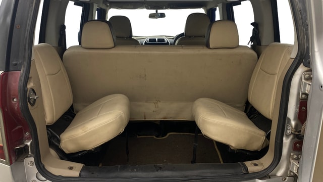 View Mahindra TUV300 Image 14 Used Mahindra TUV300 Image 14