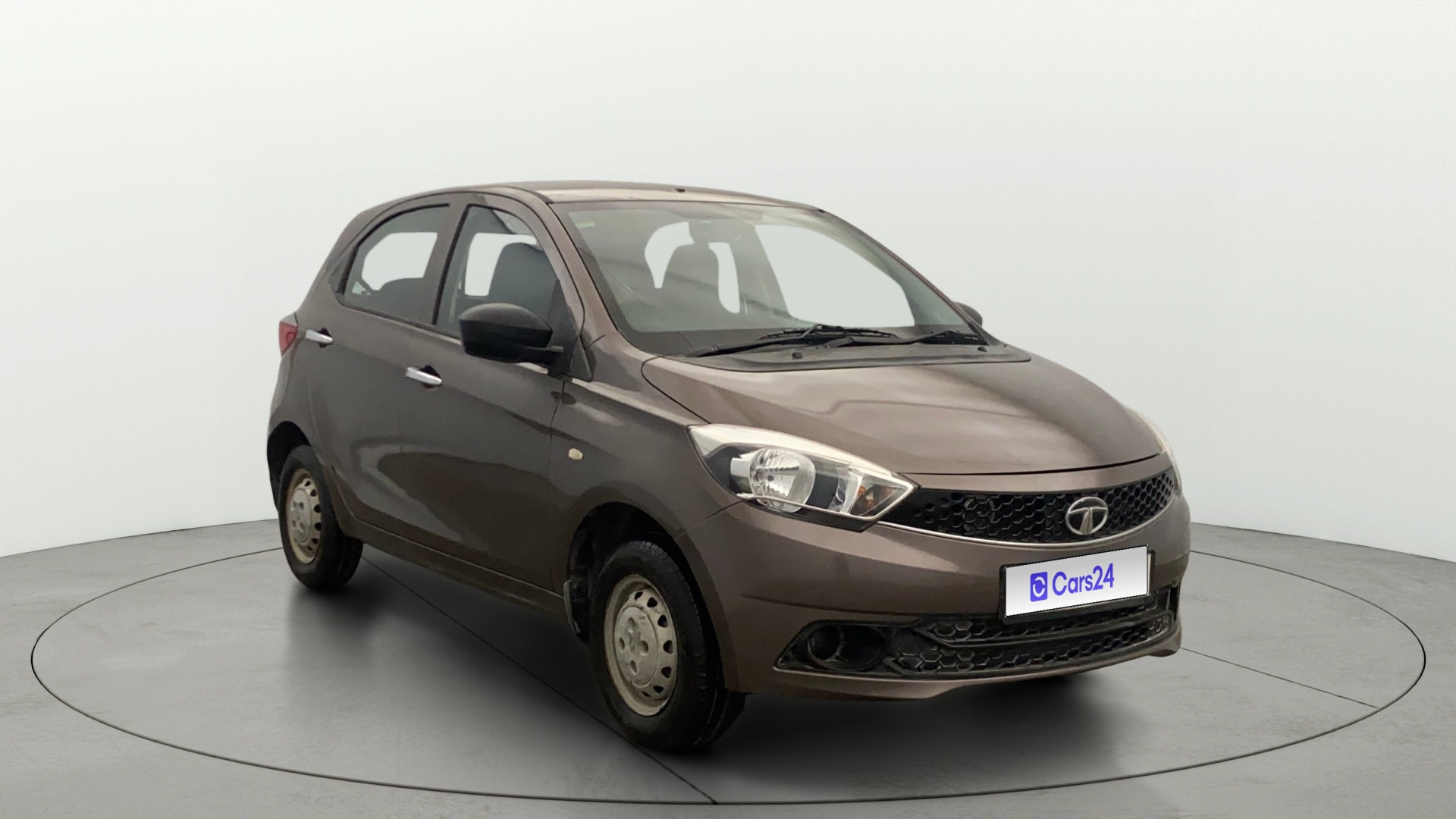 View 2018 Tata Tiago Revotorq XB Image 24 Used 2018 Tata Tiago Revotorq XB Image 24