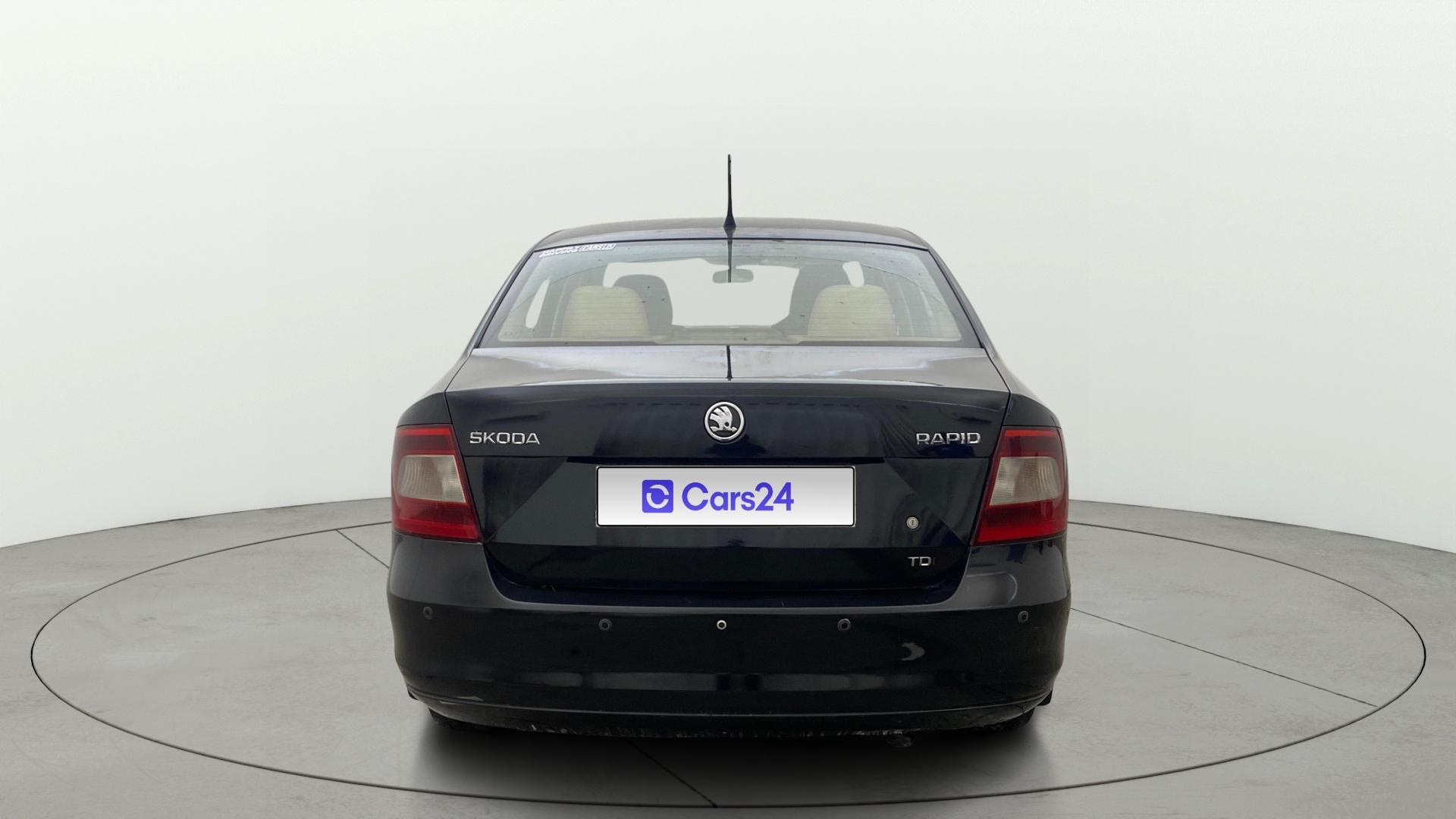View 2013 Skoda Rapid 1.6 Elegance Diesel MT Image 39 Used 2013 Skoda Rapid 1.6 Elegance Diesel MT Image 39