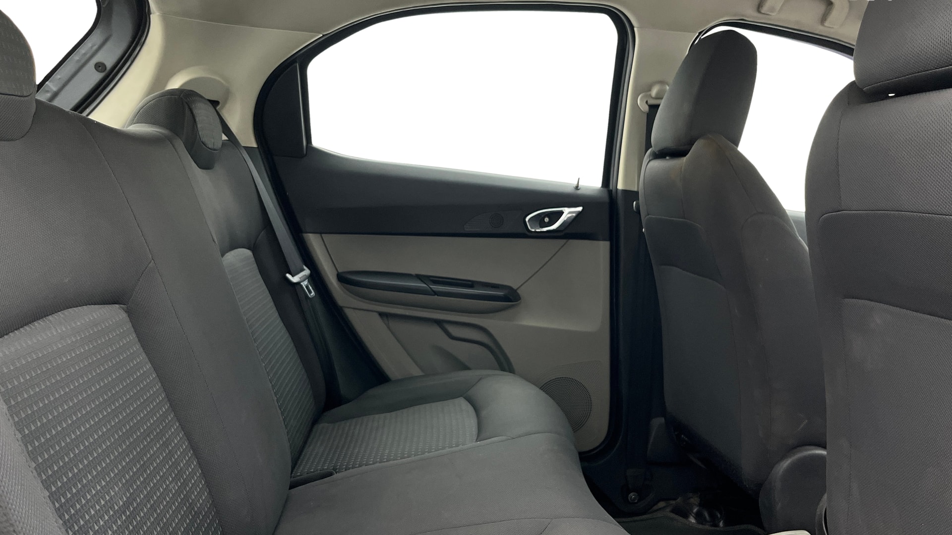 View 2019 Tata Tiago Revotorq XB Image 34 Used 2019 Tata Tiago Revotorq XB Image 34