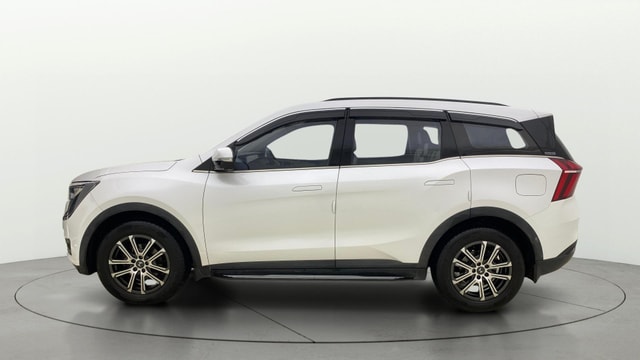 View Mahindra XUV700 Image 28 Used Mahindra XUV700 Image 28
