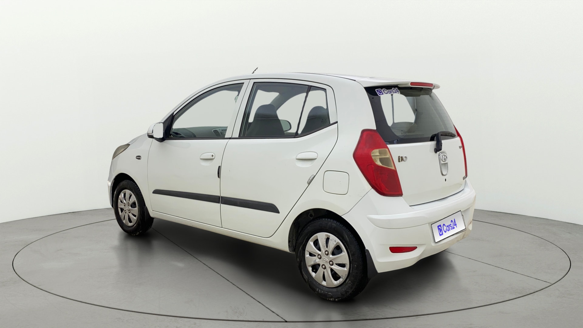 View 2013 Hyundai i10 1.2 Sportz AT Image 2 Used 2013 Hyundai i10 1.2 Sportz AT Image 2