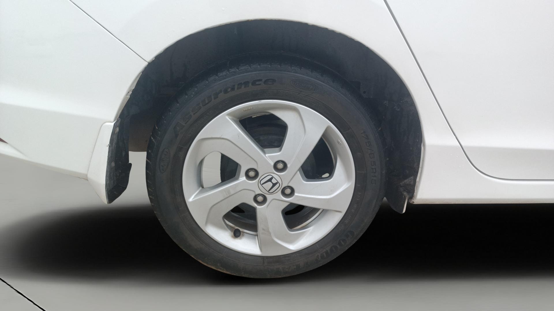 View 2014 Honda City ZX MT Diesel Anniversary Edition Image 25 Used 2014 Honda City ZX MT Diesel Anniversary Edition Image 25