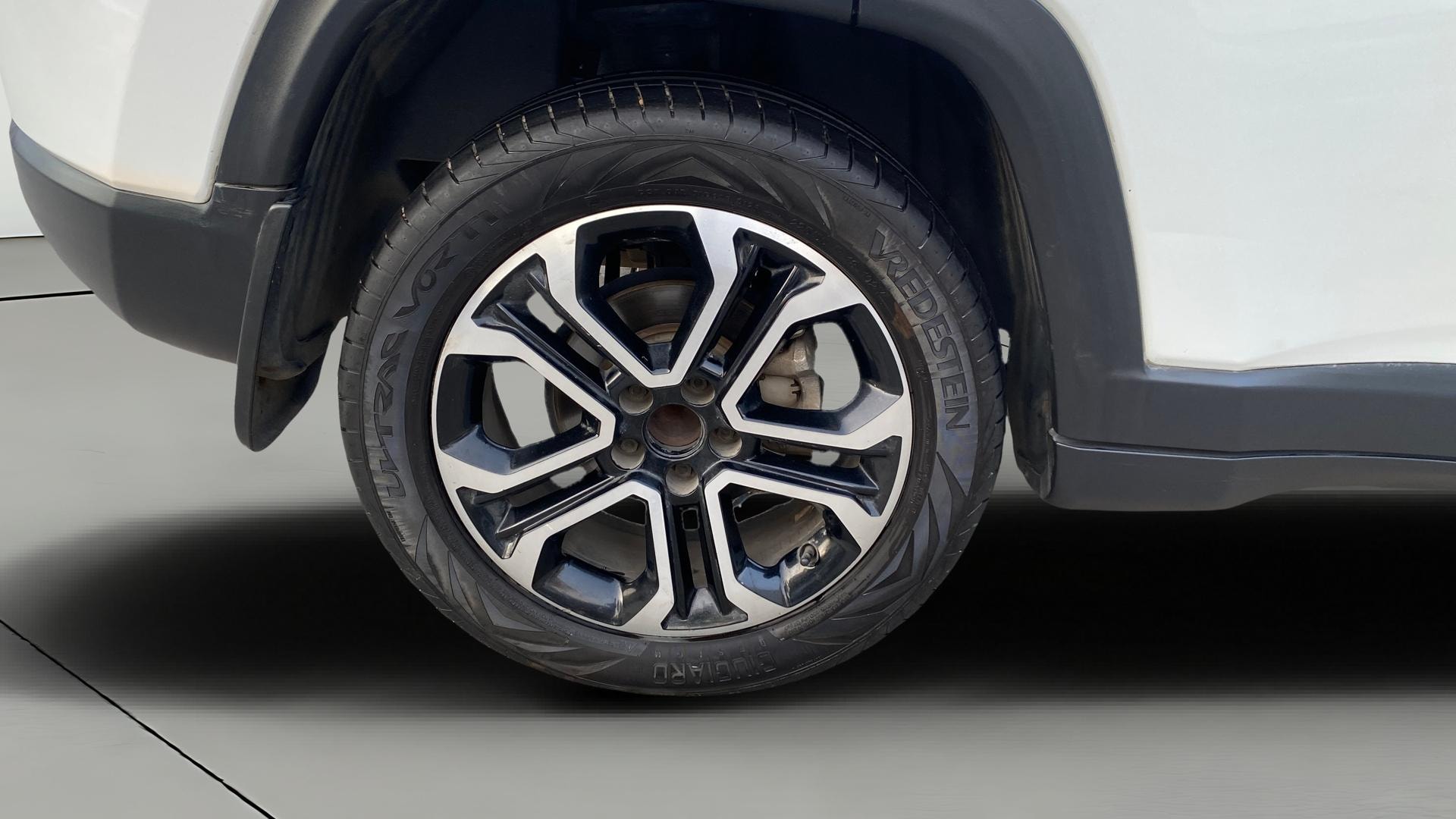 View 2021 Jeep Compass Limited (O)1.4 Multi AIR Petrol DDCT AT BS IV Image 35 Used 2021 Jeep Compass Limited (O)1.4 Multi AIR Petrol DDCT AT BS IV Image 35
