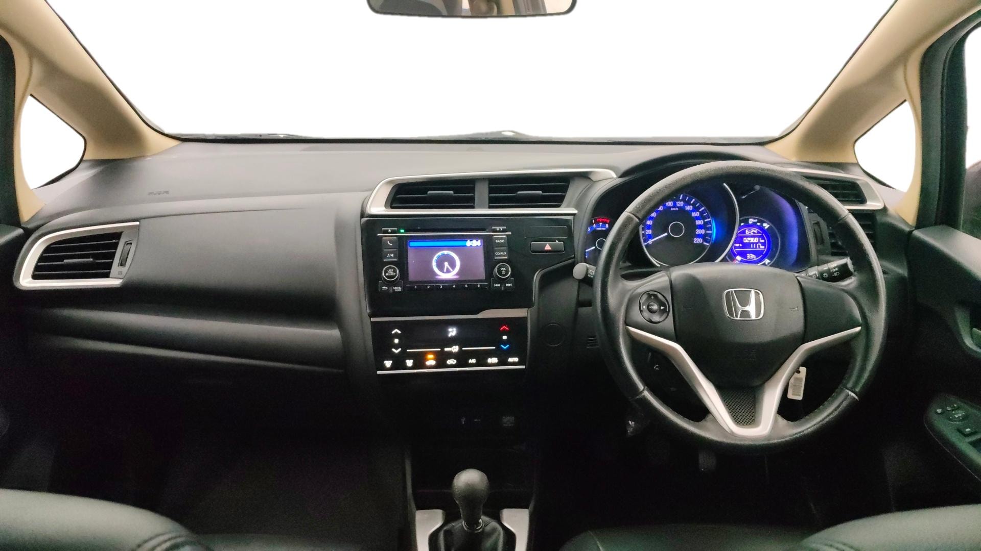 View 2016 Honda Jazz E MT Diesel Image 15 Used 2016 Honda Jazz E MT Diesel Image 15