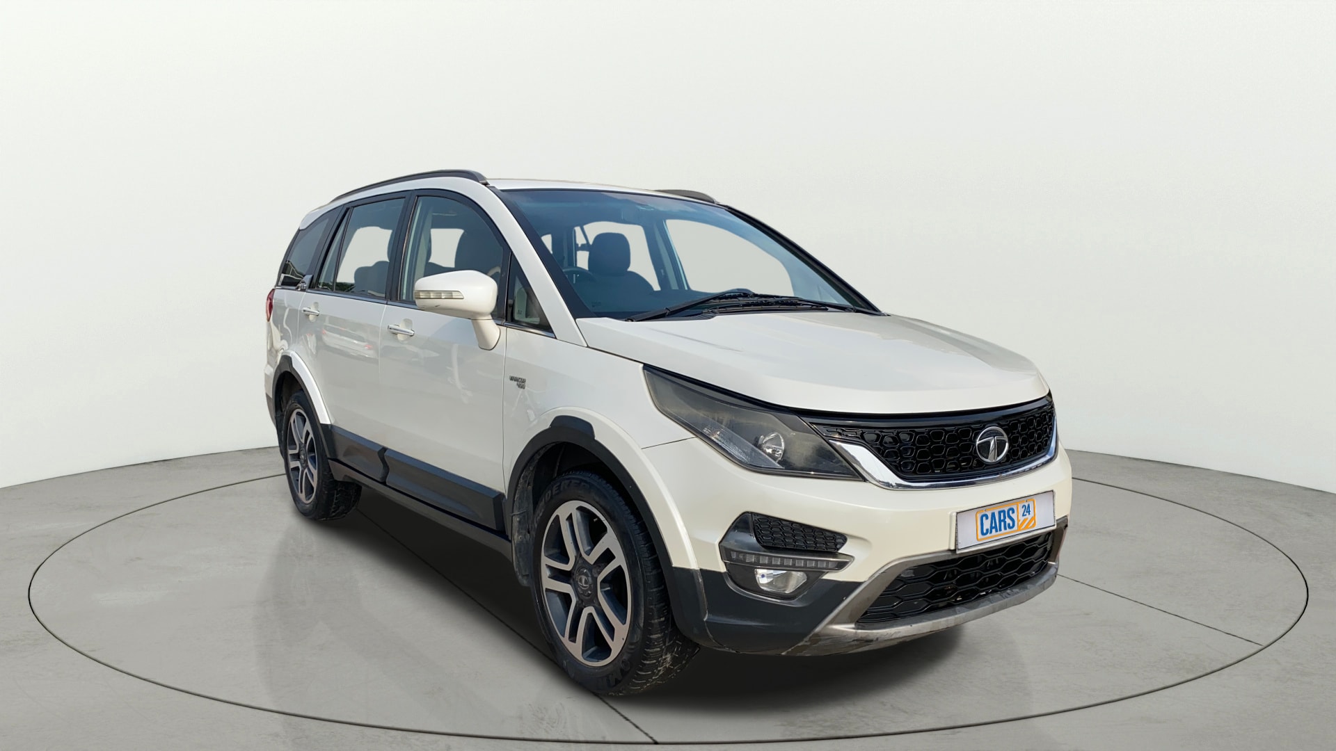 View 2017 Tata Hexa XTA 4X2 Image 15 Used 2017 Tata Hexa XTA 4X2 Image 15
