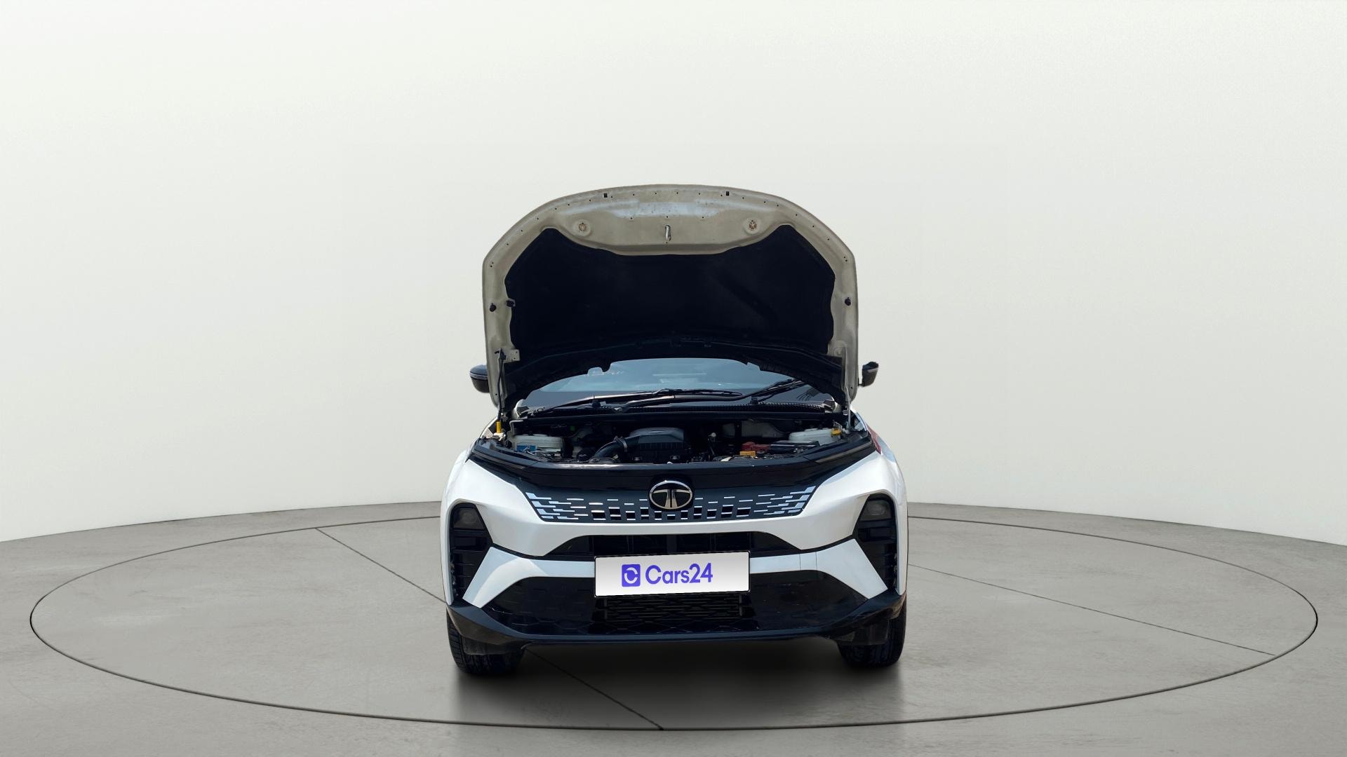 View 2025 Tata Curvv Smart 1.2 Revotron Petrol 6MT Image 32 Used 2025 Tata Curvv Smart 1.2 Revotron Petrol 6MT Image 32