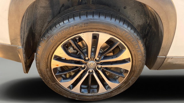 View MG Hector Plus Image 25 Used MG Hector Plus Image 25