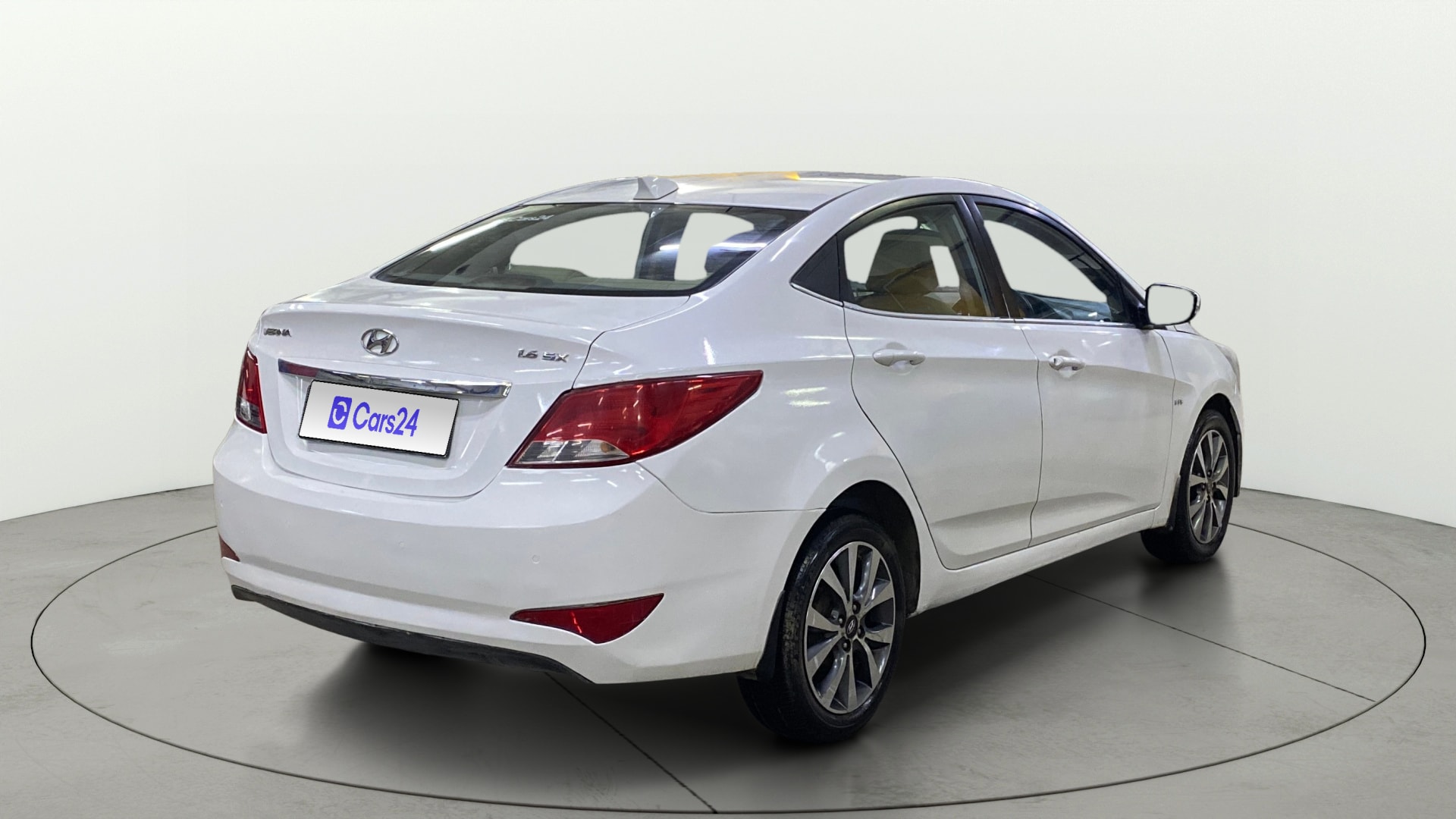 View 2016 Hyundai Verna 1.6 VTVT SX Image 42 Used 2016 Hyundai Verna 1.6 VTVT SX Image 42