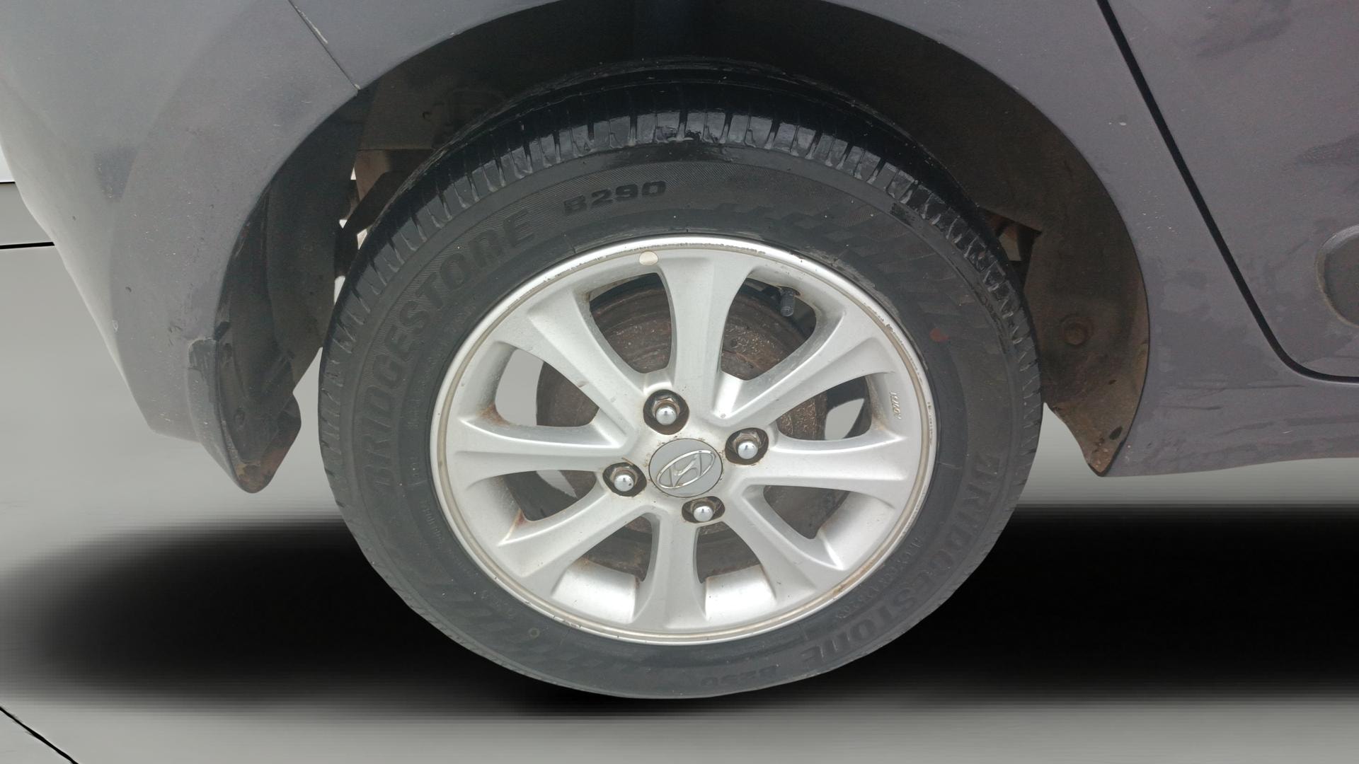View 2014 Hyundai Grand i10 Asta AT 1.2 Kappa VTVT Image 32 Used 2014 Hyundai Grand i10 Asta AT 1.2 Kappa VTVT Image 32