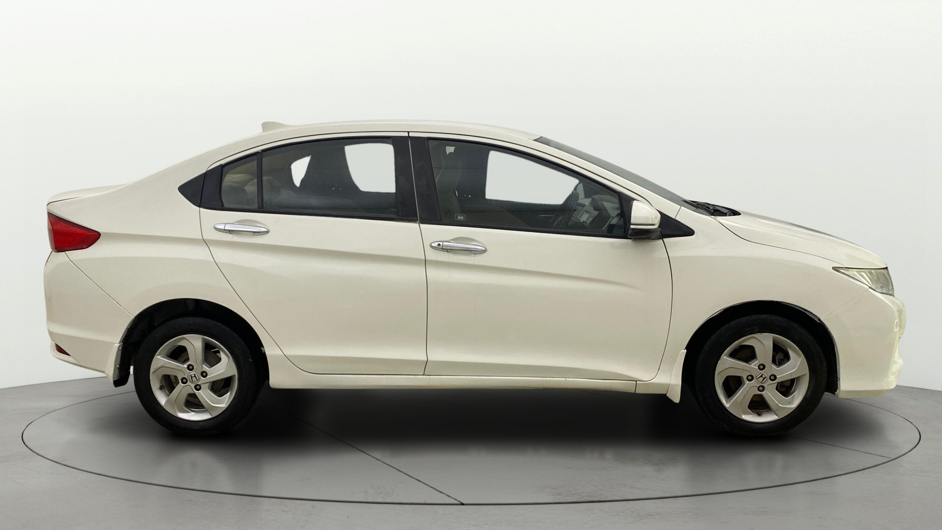 View 2014 Honda City ZX MT Diesel Anniversary Edition Image 9 Used 2014 Honda City ZX MT Diesel Anniversary Edition Image 9