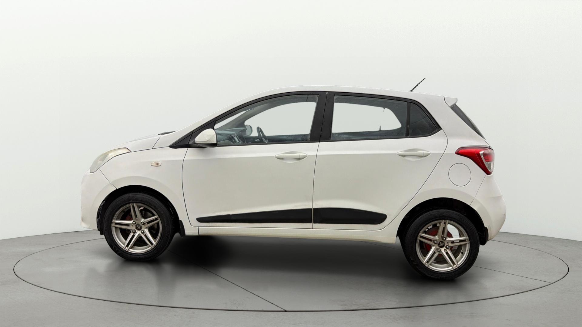 Used 2018 Hyundai Grand i10 Used 2018 Hyundai Grand i10