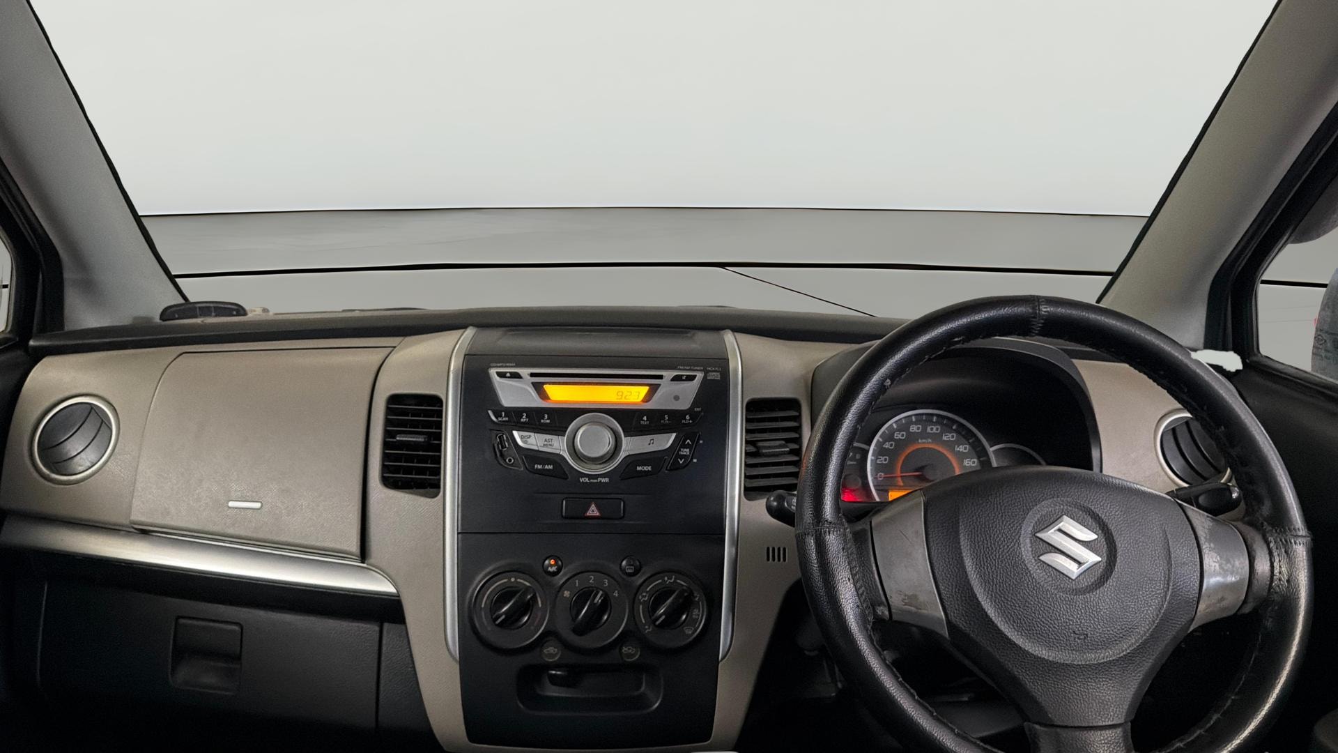 View 2015 Maruti Suzuki 1000 Base Variant Image 17 Used 2015 Maruti Suzuki 1000 Base Variant Image 17