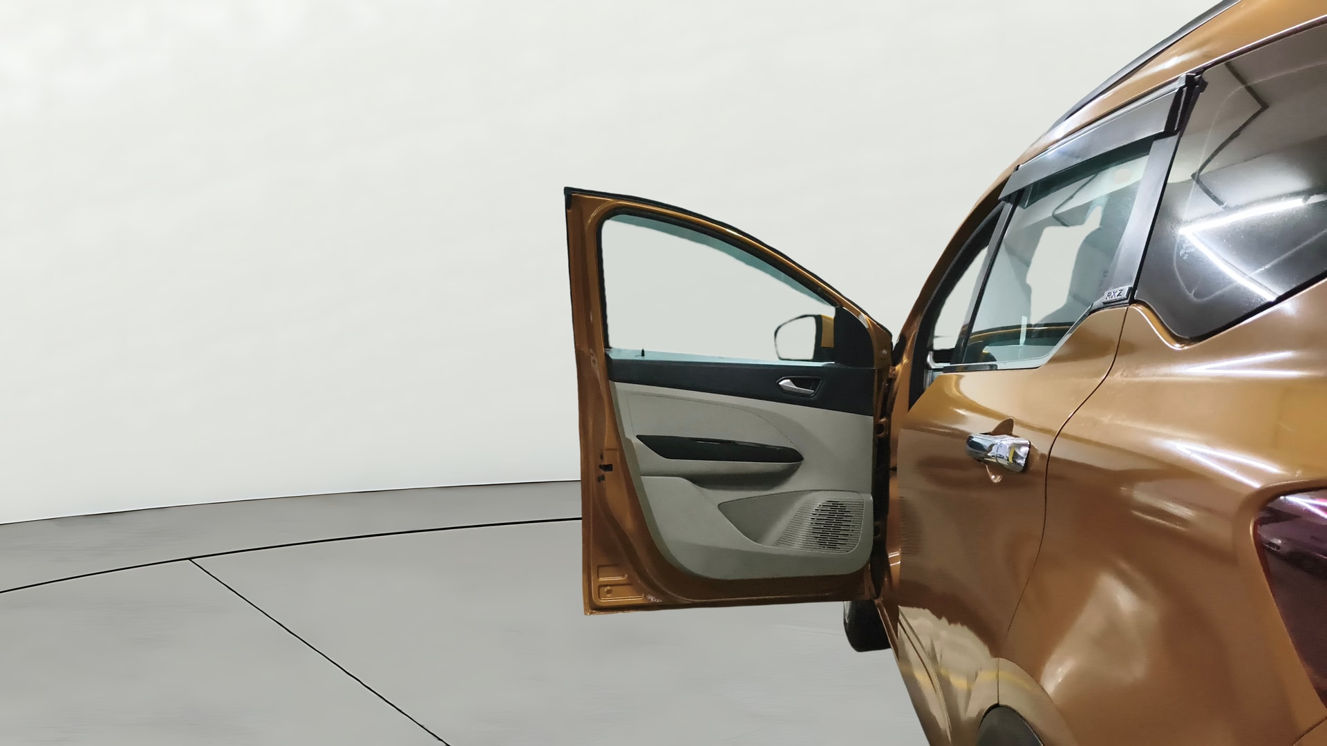 View 2020 Renault Triber RXZ Image 32 Used 2020 Renault Triber RXZ Image 32