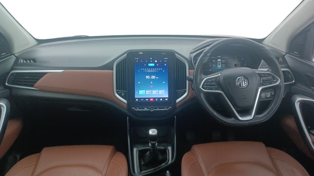 View MG Hector Plus Image 32 Used MG Hector Plus Image 32