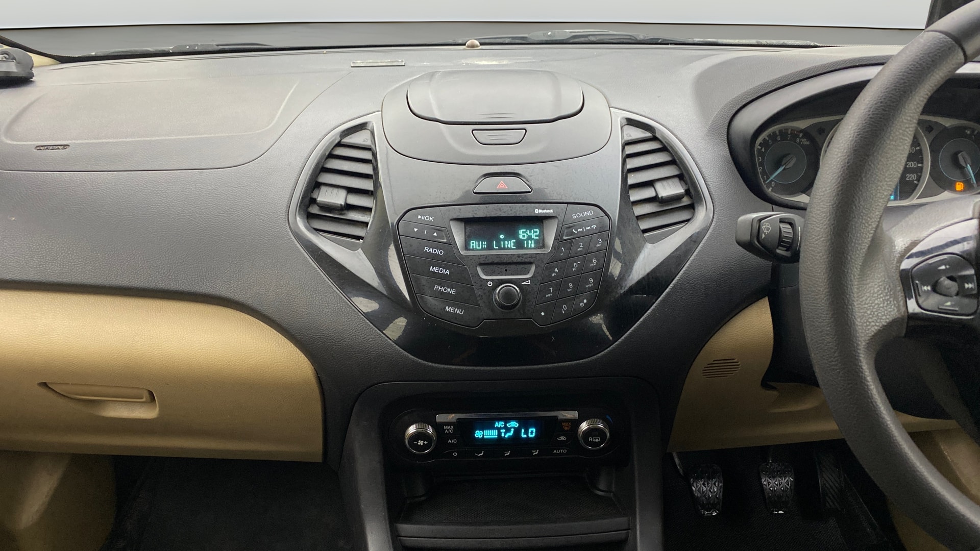 View 2017 Ford Figo Aspire 1.2P Ambiente MT BS IV Image 17 Used 2017 Ford Figo Aspire 1.2P Ambiente MT BS IV Image 17