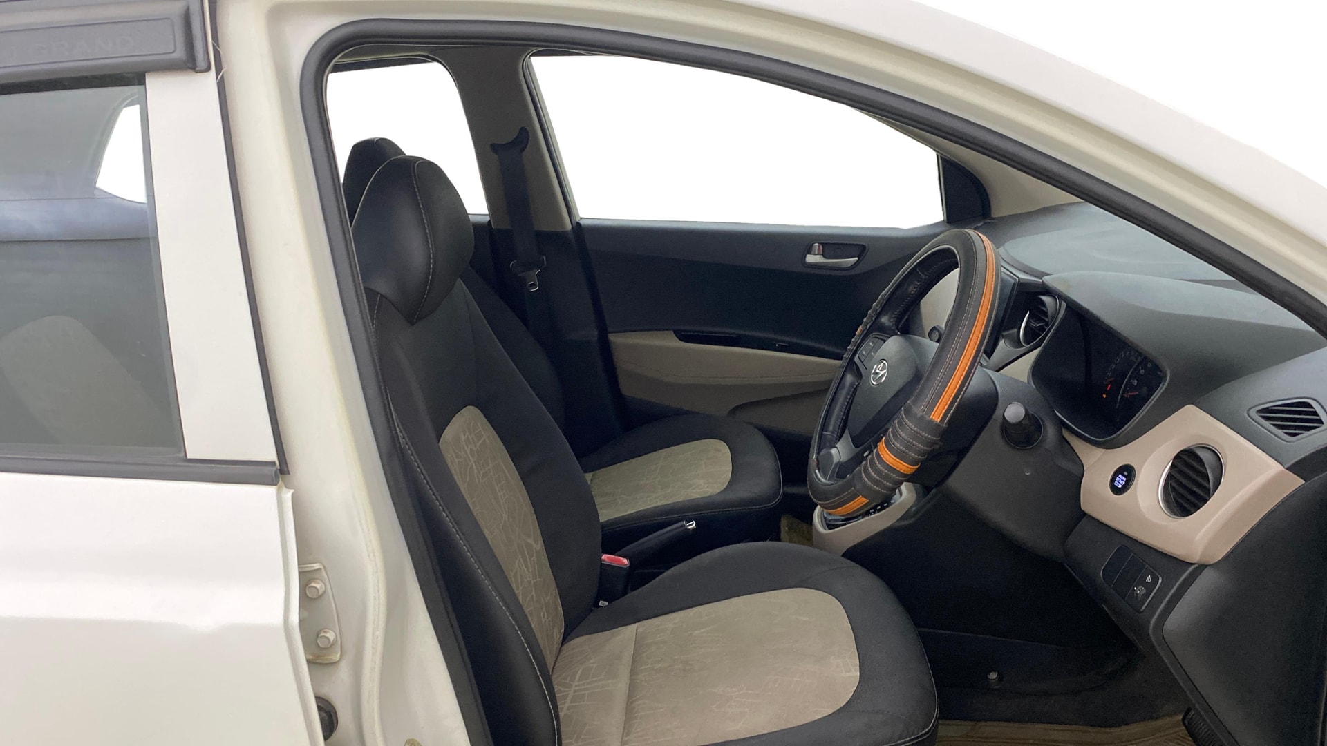 View 2014 Hyundai Grand i10 Asta AT 1.2 Kappa VTVT Image 25 Used 2014 Hyundai Grand i10 Asta AT 1.2 Kappa VTVT Image 25