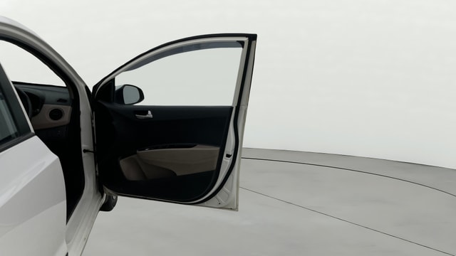 View Hyundai Xcent Image 43 Used Hyundai Xcent Image 43