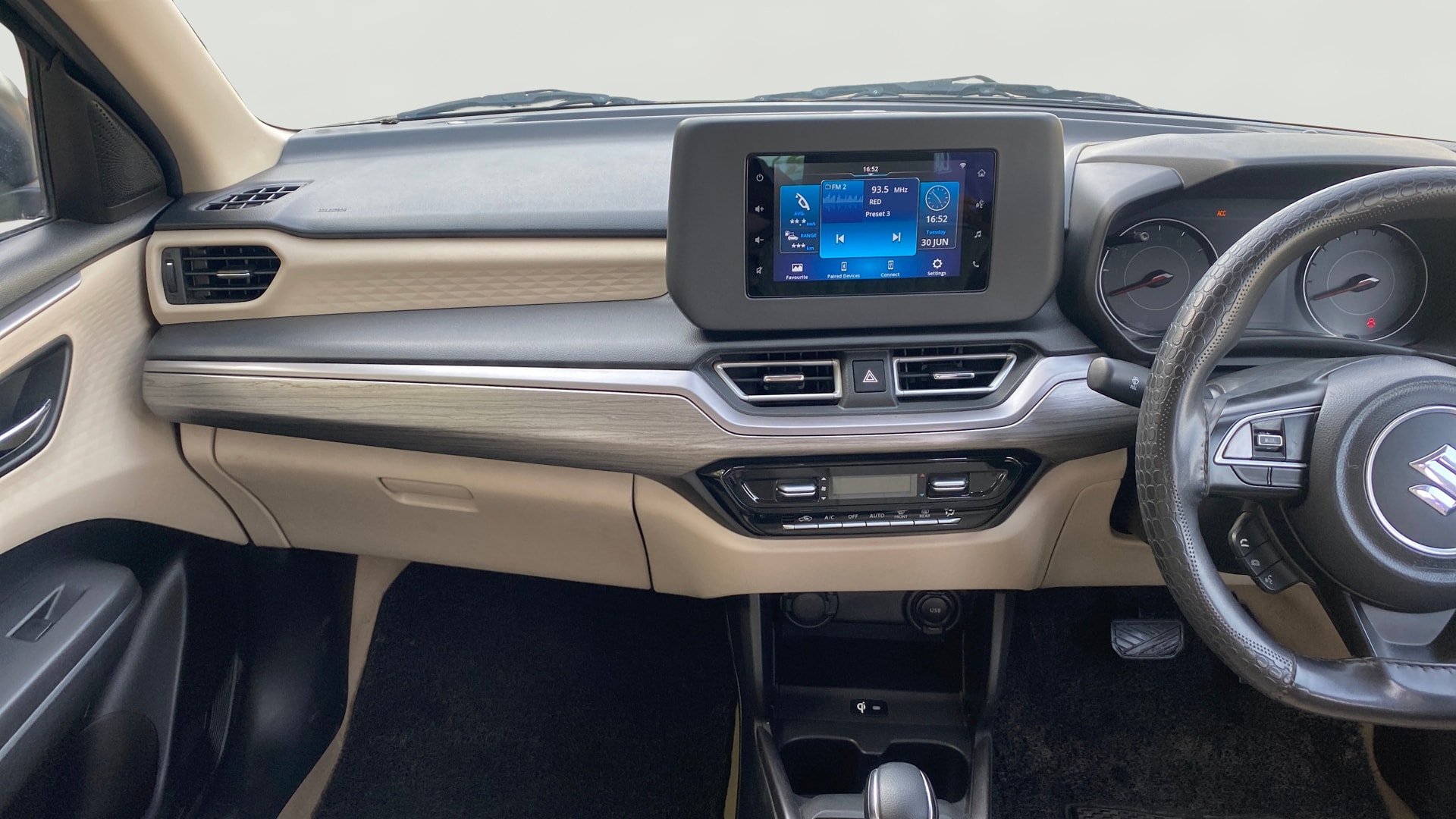 View 2025 Maruti Suzuki 1000 Base Variant Image 31 Used 2025 Maruti Suzuki 1000 Base Variant Image 31