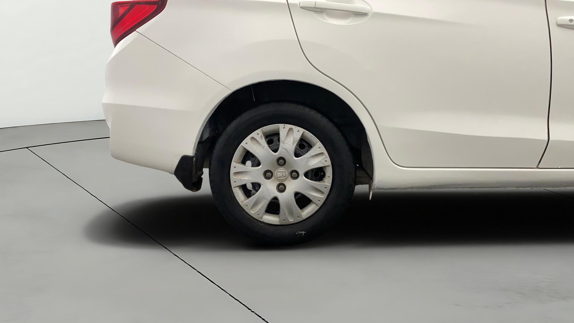 View 2016 Honda Amaze E MT Petrol BS IV Image 23 Used 2016 Honda Amaze E MT Petrol BS IV Image 23