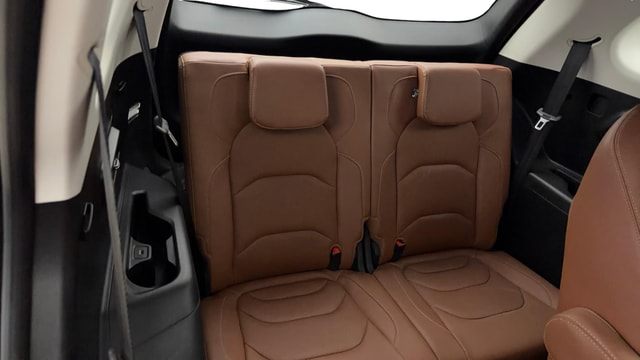 View MG Hector Plus Image 10 Used MG Hector Plus Image 10