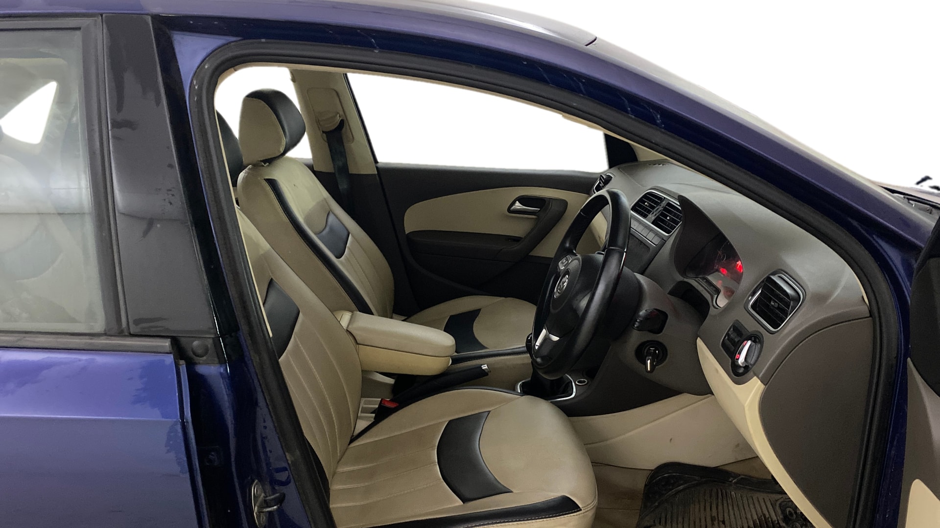 View 2014 Volkswagen Vento 1.2 L TSI Comfortline Petrol AT Image 25 Used 2014 Volkswagen Vento 1.2 L TSI Comfortline Petrol AT Image 25