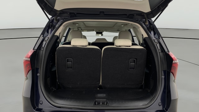 View Mahindra XUV700 Image 39 Used Mahindra XUV700 Image 39