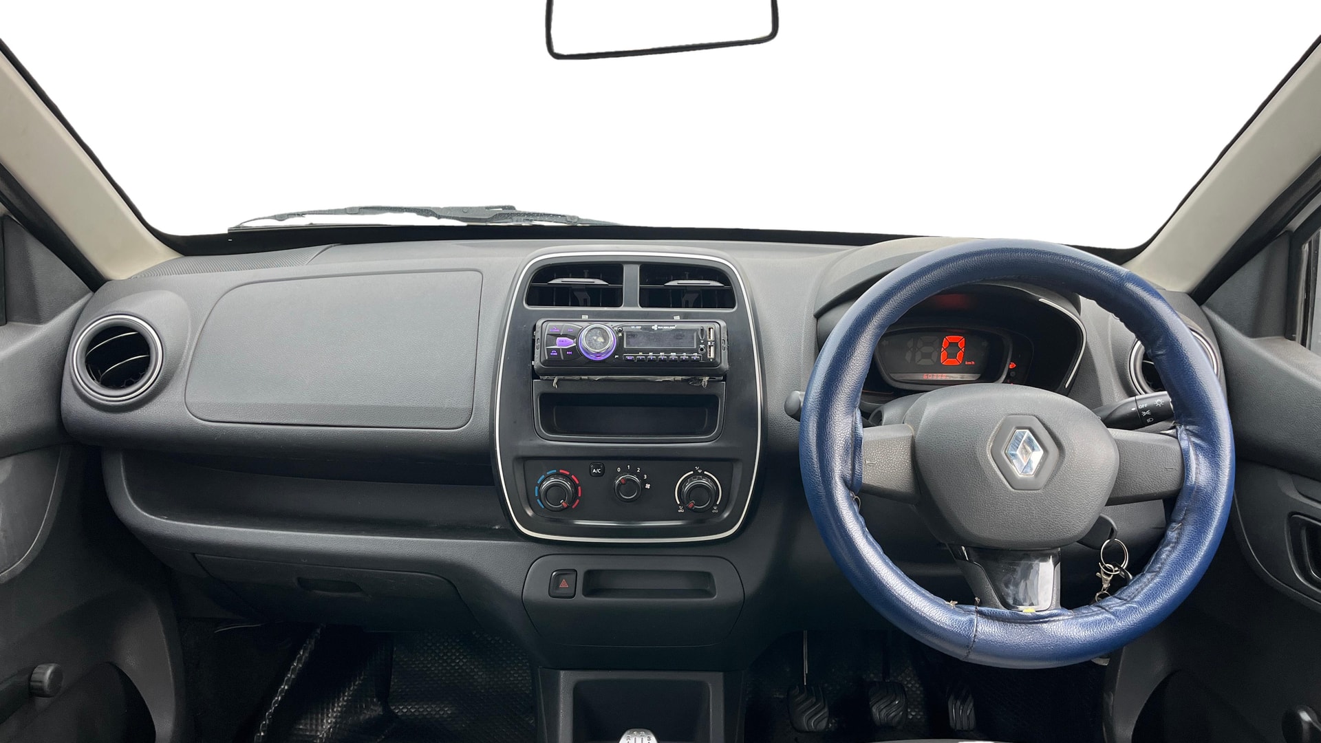 View 2016 Renault Kwid RXL Image 15 Used 2016 Renault Kwid RXL Image 15