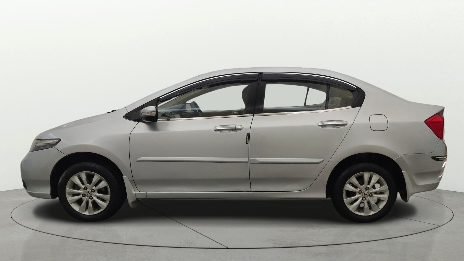 View 2013 Honda City ZX MT Diesel Anniversary Edition Image 5 Used 2013 Honda City ZX MT Diesel Anniversary Edition Image 5