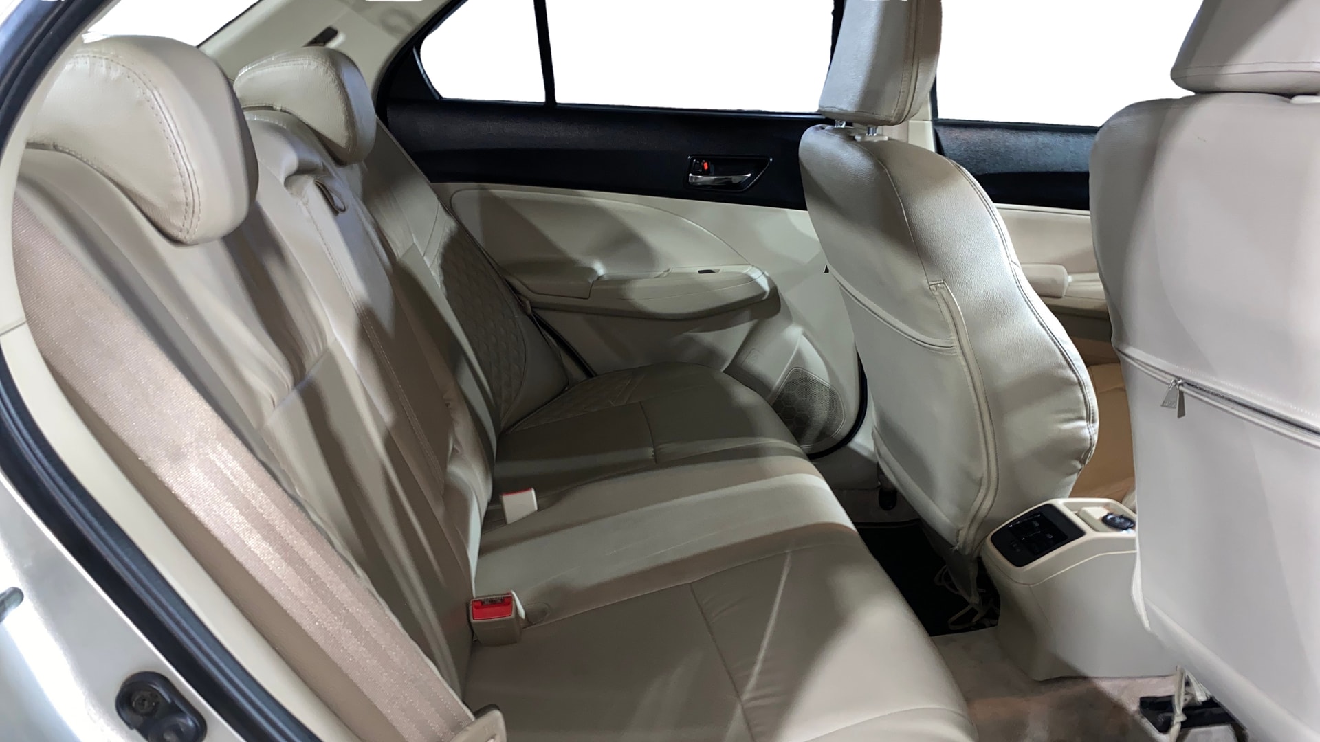 View 2017 Maruti Suzuki 1000 Base Variant Image 29 Used 2017 Maruti Suzuki 1000 Base Variant Image 29