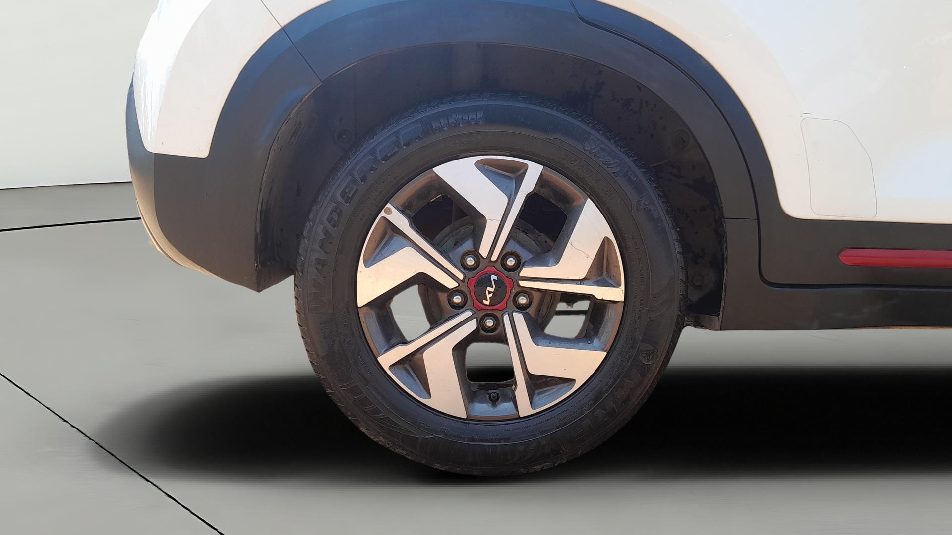 View 2022 Kia Sonet GTX Plus iMT Petrol Image 34 Used 2022 Kia Sonet GTX Plus iMT Petrol Image 34